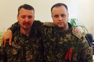 Donetsk-gouverner-Pavel-Gubarev-right-and-Igor-Strelkov